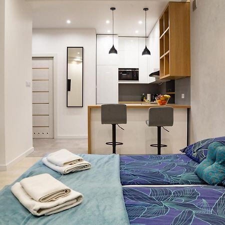 Shy But Shining! Lovely, Stylish & Fully Equipped. Cracóvia Exterior foto