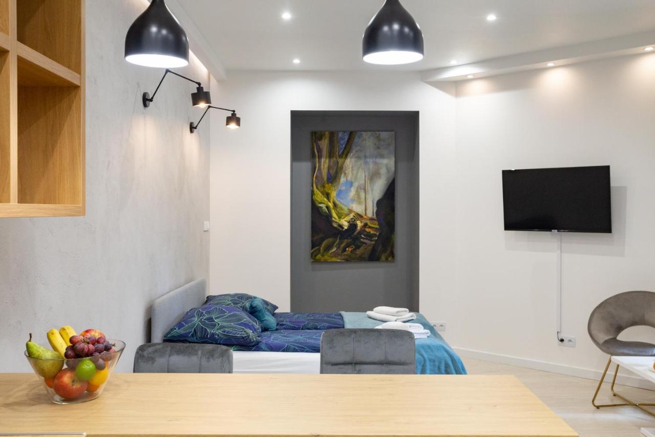 Shy But Shining! Lovely, Stylish & Fully Equipped. Cracóvia Exterior foto