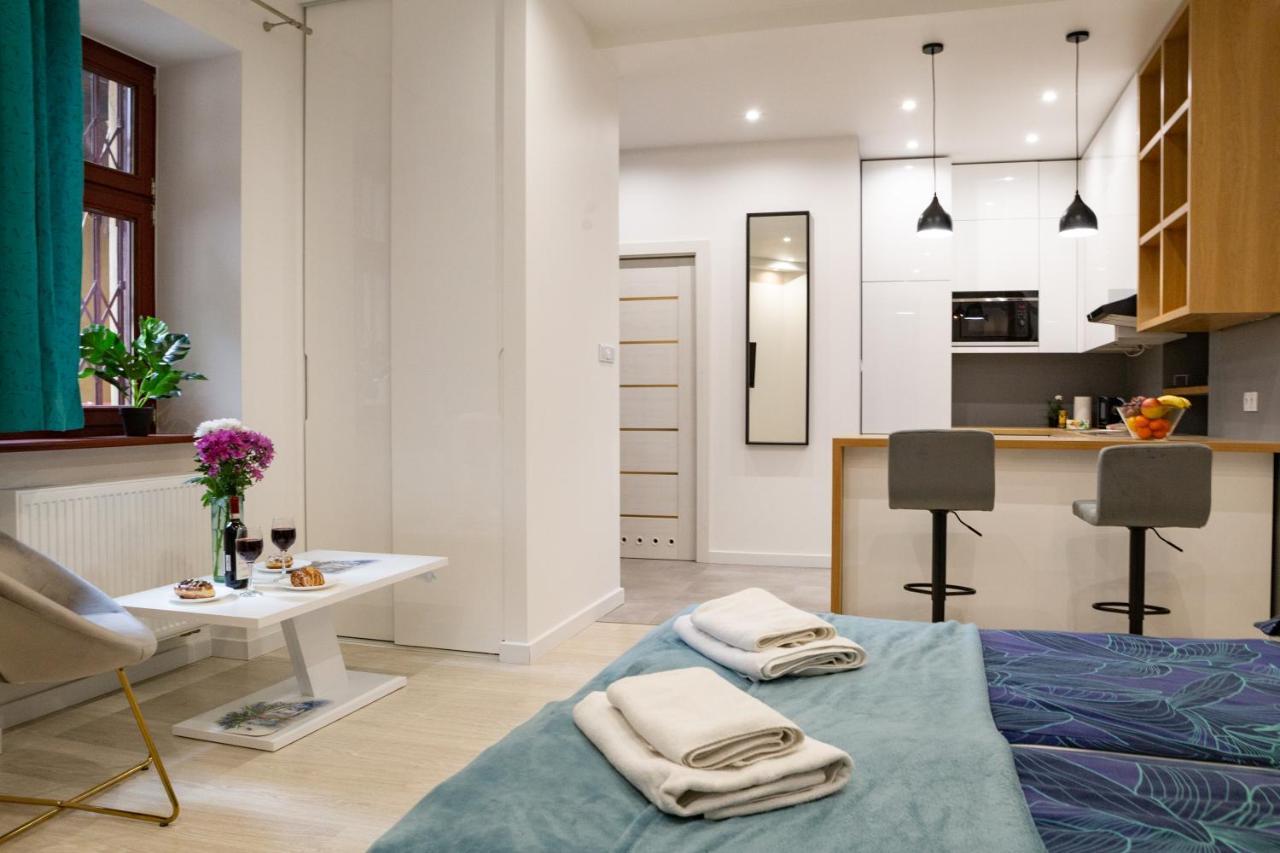 Shy But Shining! Lovely, Stylish & Fully Equipped. Cracóvia Exterior foto